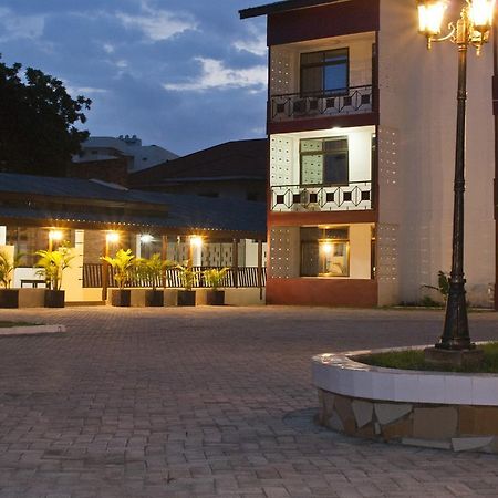 Consir Executive Lodge Акра Екстериор снимка