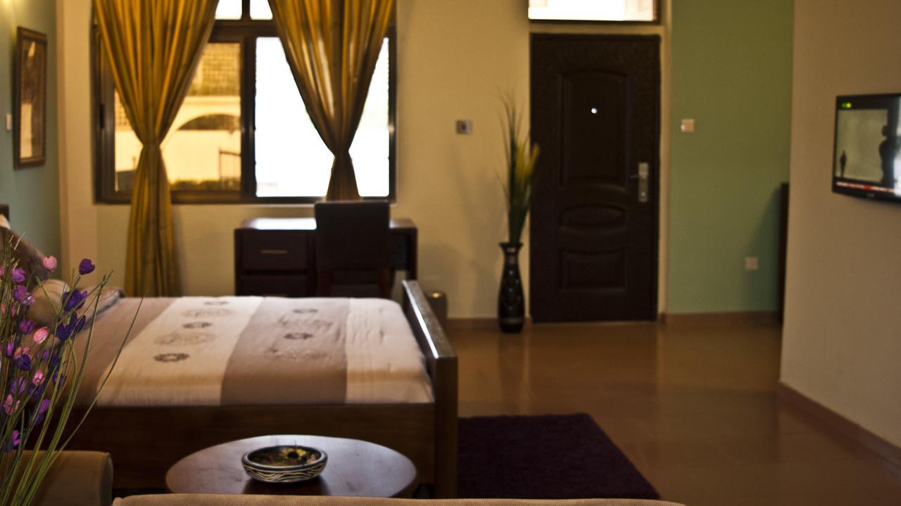 Consir Executive Lodge Акра Екстериор снимка