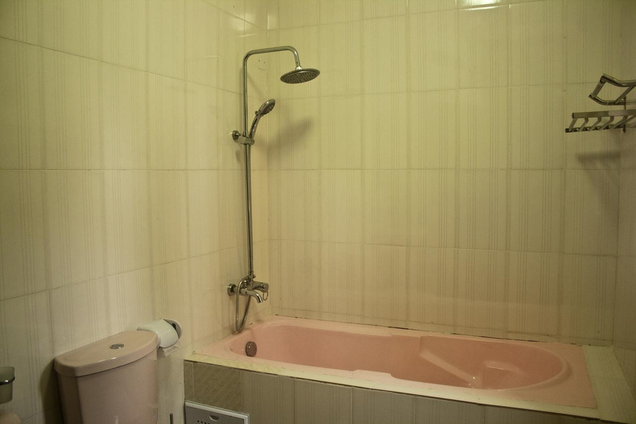 Consir Executive Lodge Акра Екстериор снимка