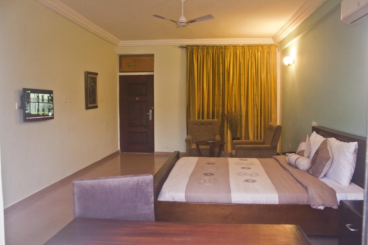 Consir Executive Lodge Акра Екстериор снимка
