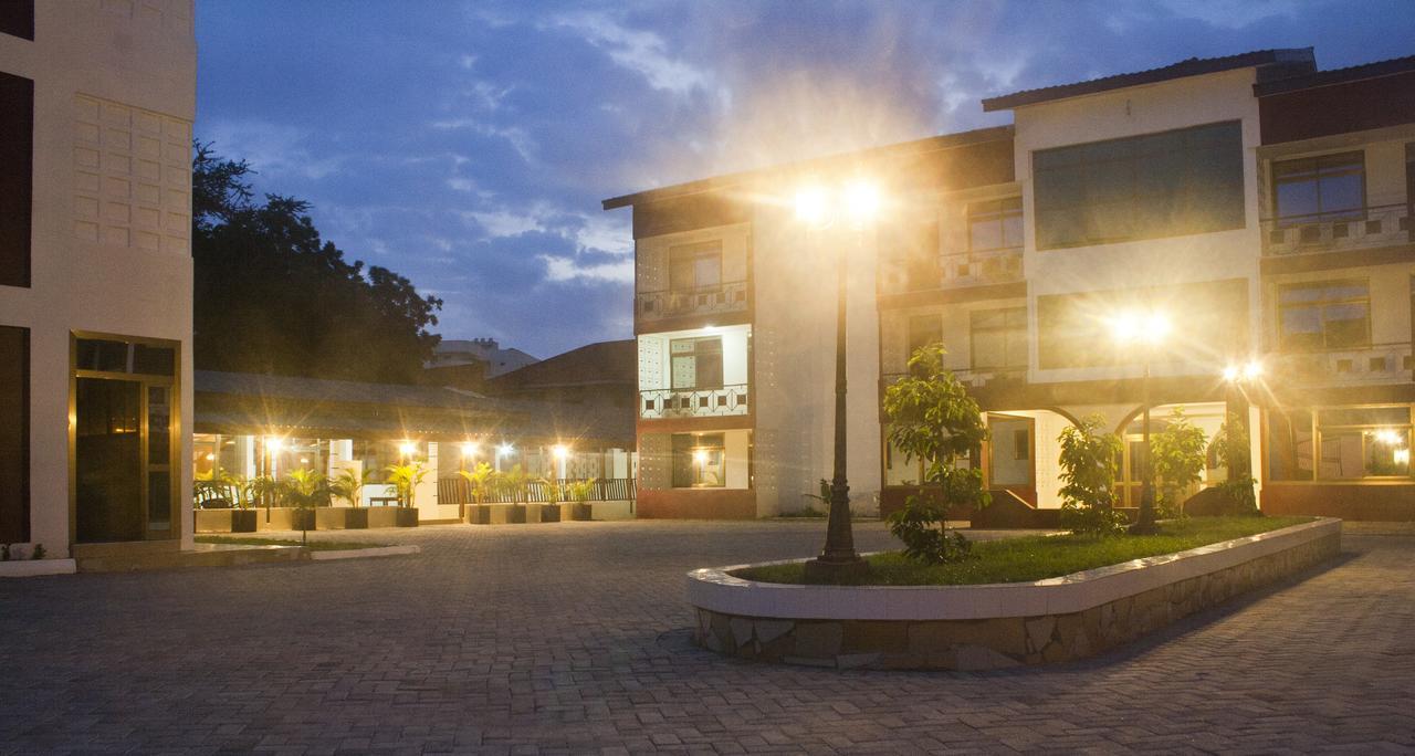 Consir Executive Lodge Акра Екстериор снимка