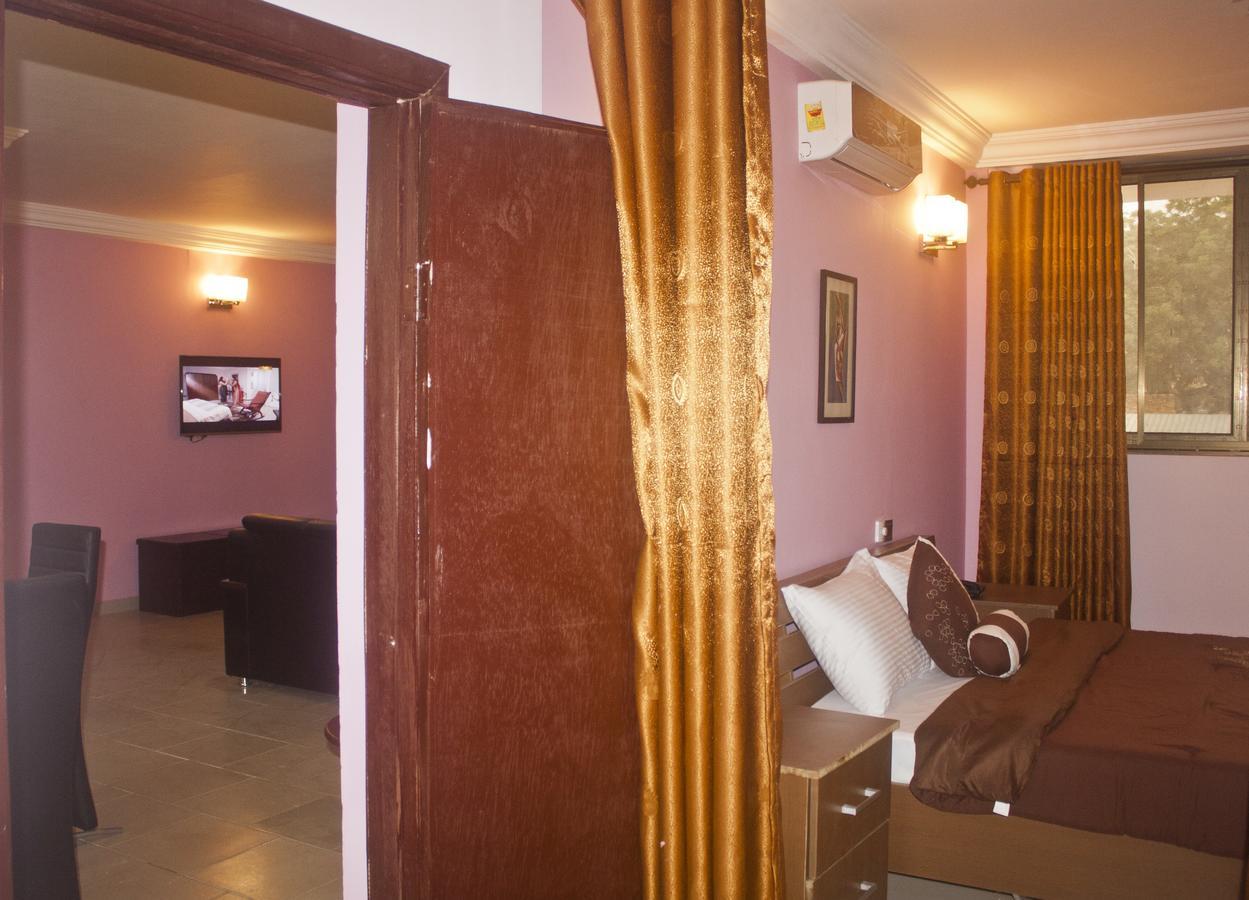Consir Executive Lodge Акра Екстериор снимка