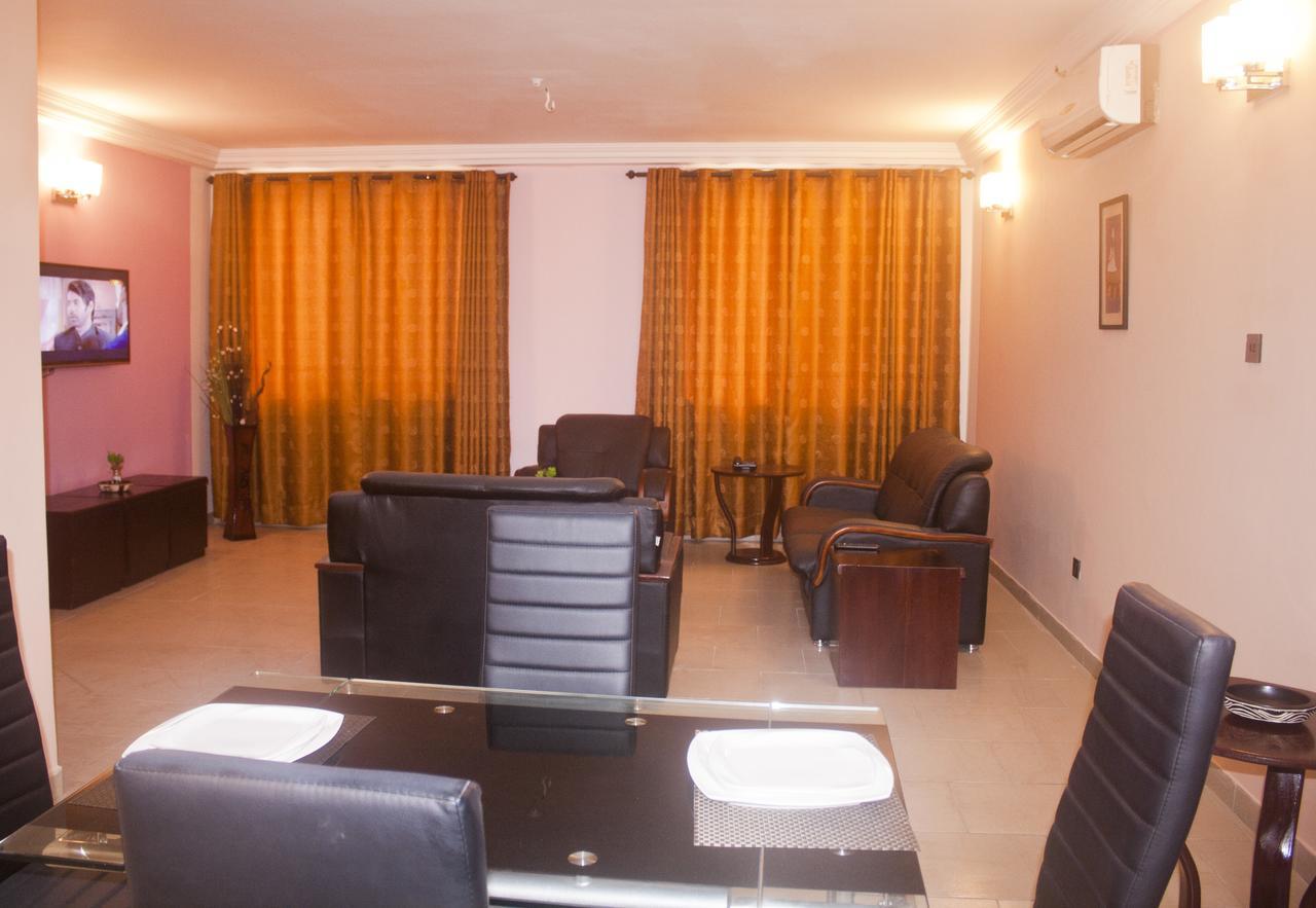 Consir Executive Lodge Акра Екстериор снимка