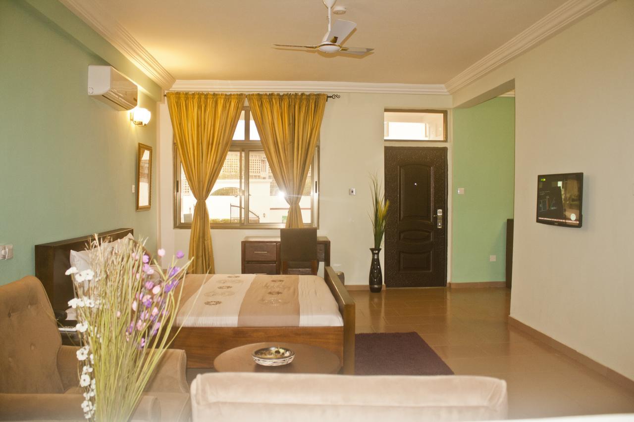 Consir Executive Lodge Акра Екстериор снимка